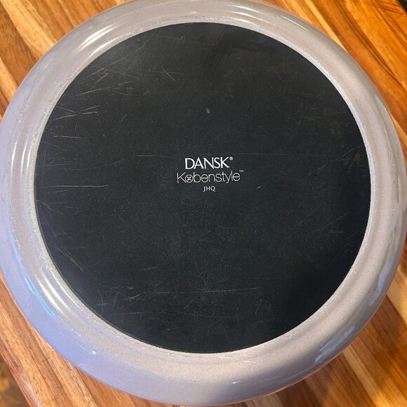 4 Qt Kobenstyle Lavender Covered Casserole - Picture 4 of 5